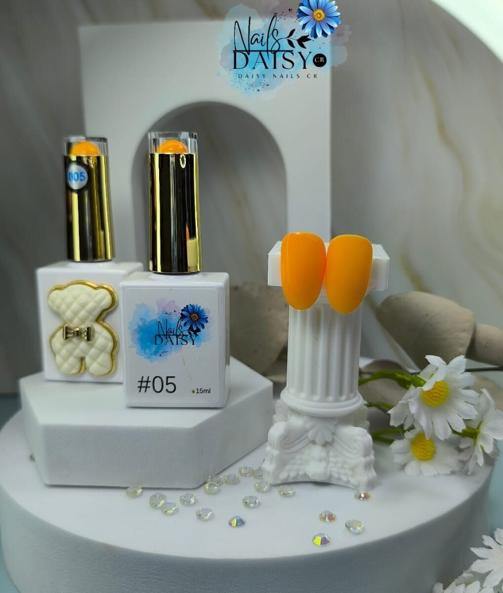 Semipermanente Daisy Nails 15ml - liso #05