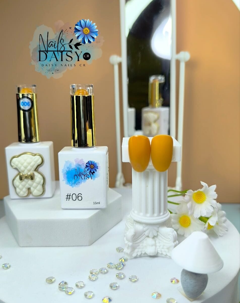 Semipermanente Daisy Nails 15ml - liso #06