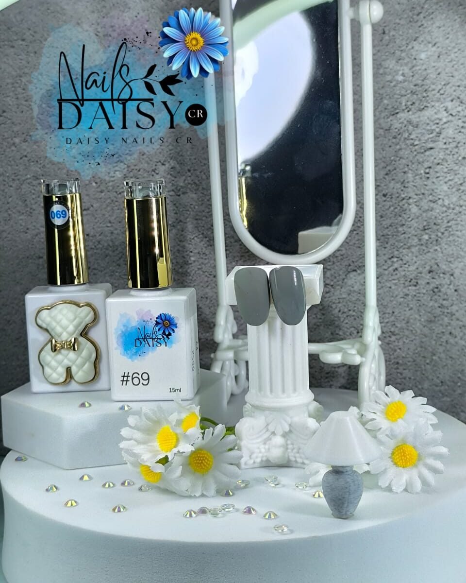 Semipermanente Daisy Nails 15ml - liso #69