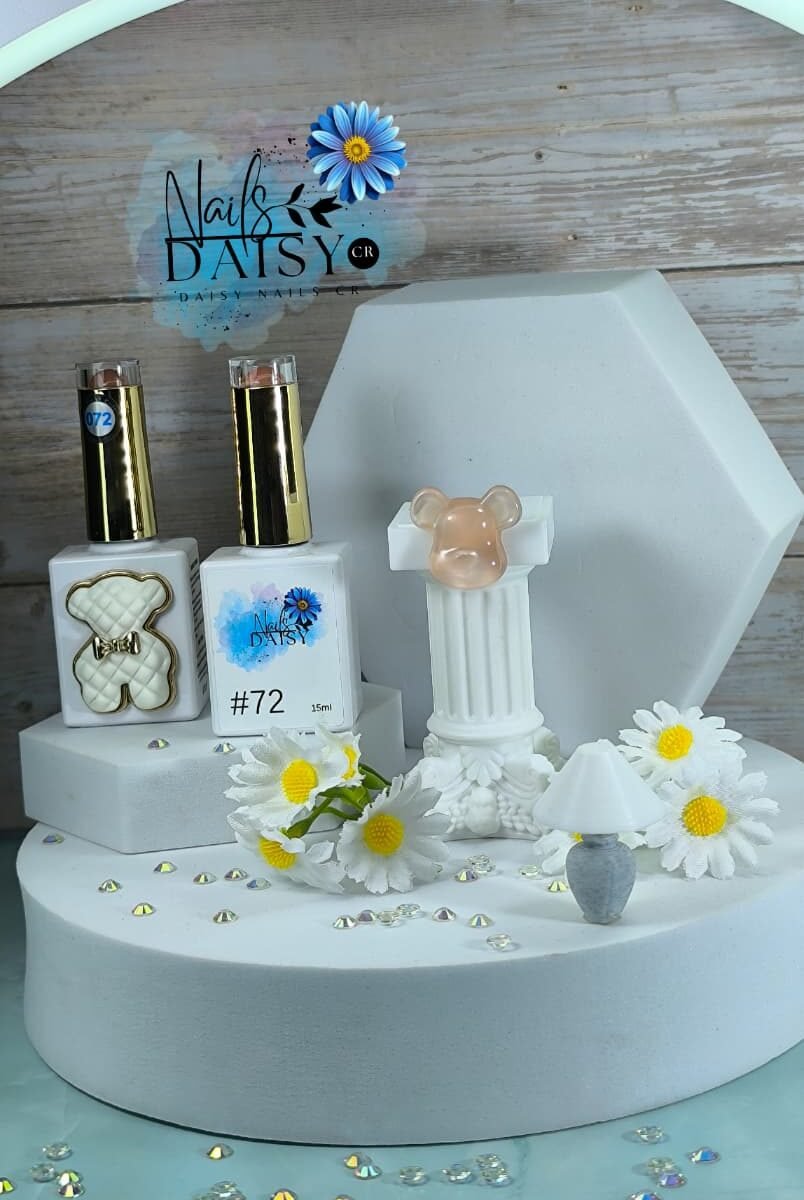 Semipermanente Daisy Nails 15ml - liso #71