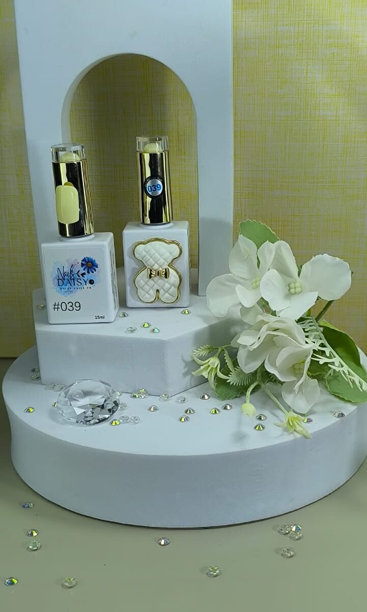 Semipermanente Daisy Nails 15ml - liso #39