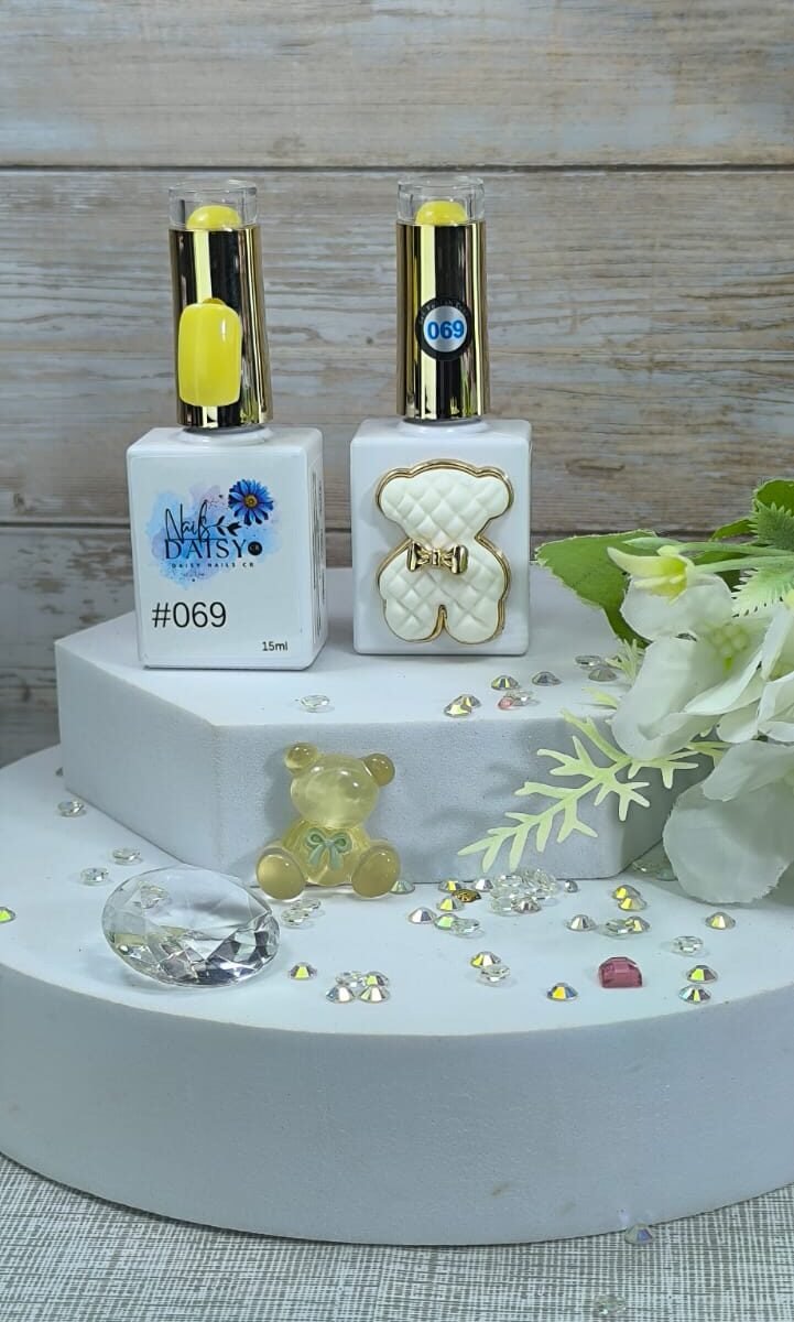 Semipermanente Daisy Nails 15ml - liso #69